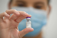 Ο ΕΜΑ ξεκίνησε την αξιολόγηση του εμβολίου των Pfizer/BioNTech για τους 12-15 ετών