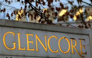 Η Glencore εξετάζει τις συναλλαγές σε λίθιο