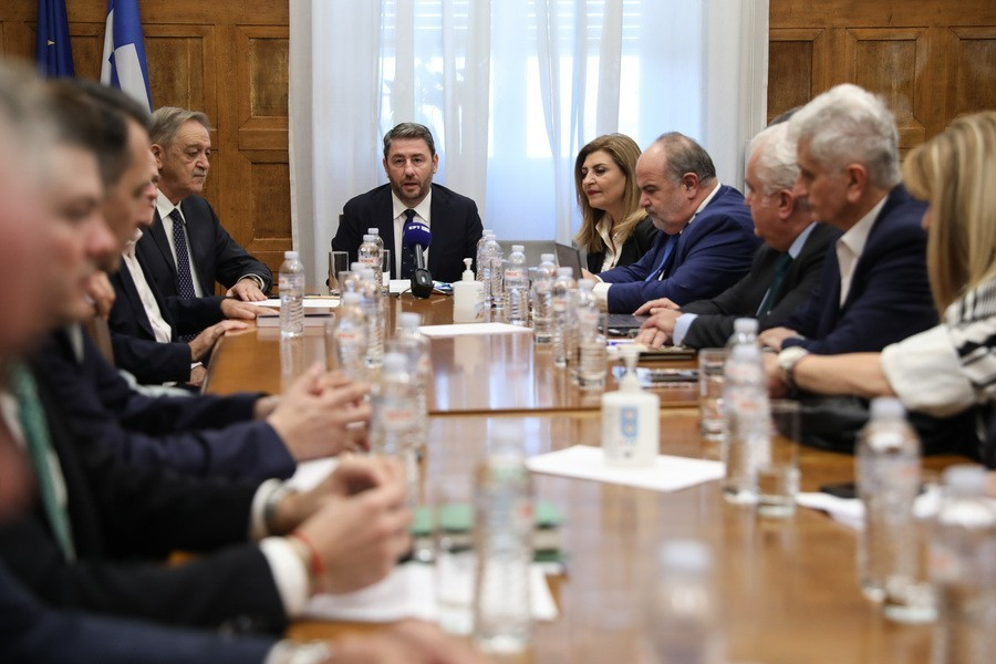 ΒΕΑ: Στον πρόεδρο του ΠΑΣΟΚ ο Παύλος Ραβάνης