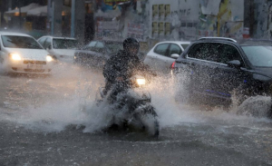 Κακοκαιρία "Μπάλλος": Στην κυκλοφορία Κηφισός και Παραλιακή - Δεν λειτουργούν δημόσιο, δικαστήρια, σχολεία