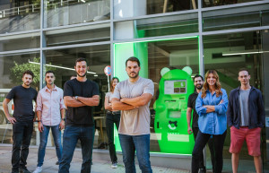 Green Panda: Eπέκταση δικτύου με 27 ATMs σε επιλεγμένα καταστήματα της ΑΒ Βασιλόπουλος