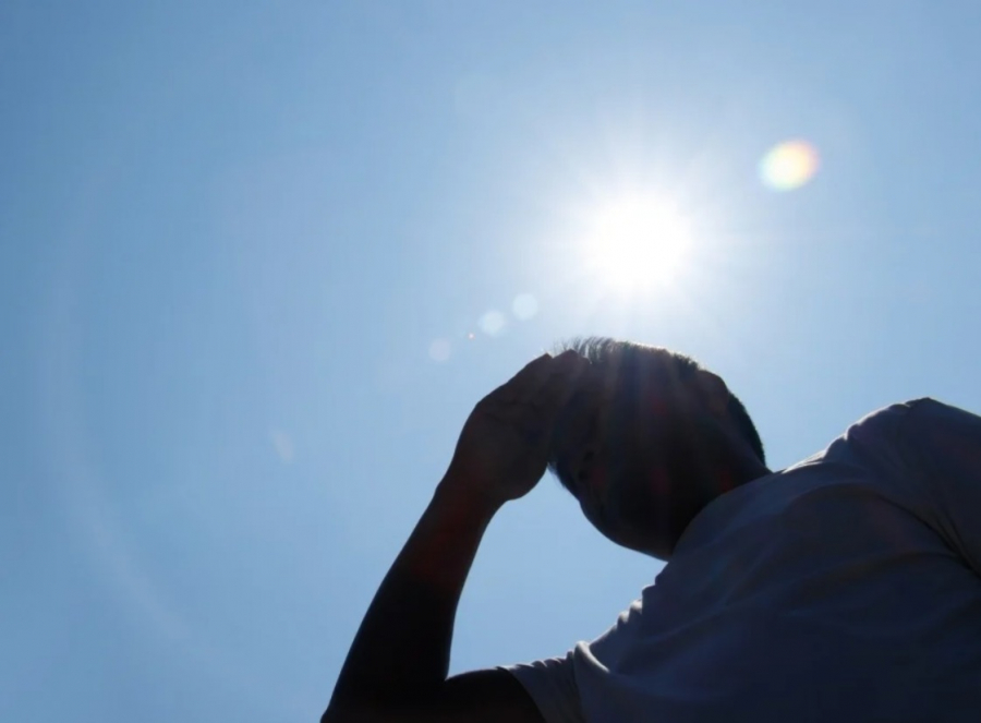 Καύσωνας: Στους 44 βαθμούς θα «σκαρφαλώσει» και σήμερα ο υδράργυρος - Έως και 47 βαθμούς μέχρι την Πέμπτη