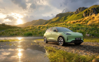 Το νέο ηλεκτρικό Geely E2 έφτασε στην Ελλάδα με τιμή από €19.990
