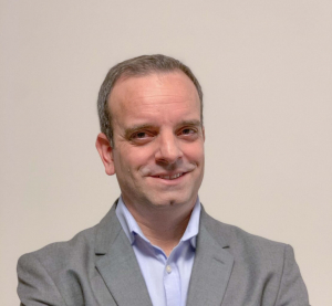 Βασίλης Χατζίκος: Αναλαμβάνει επικεφαλής της Siemens Ελλάδoς