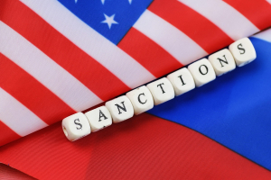 ΗΠΑ: Θα επιβάλλουμε νέες κυρώσεις σε οποιονδήποτε παρέχει πολιτική ή οικονομική υποστήριξη στην Ρωσία
