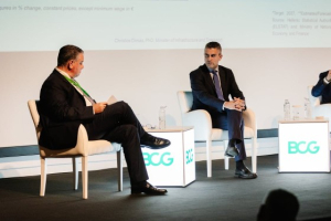 Από αριστερά: Βασίλης Αντωνιάδης, Managing Director and Senior Partner, BCG και Χρίστος Δήμας, Υπουργός Υποδομών και Μεταφορών