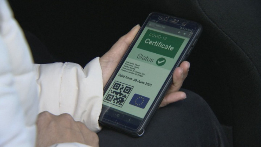 Κομισιόν: H Ελλάδα και ακόμη 6 χώρες εκδίδουν το ευρωπαϊκό ψηφιακό πιστοποιητικό