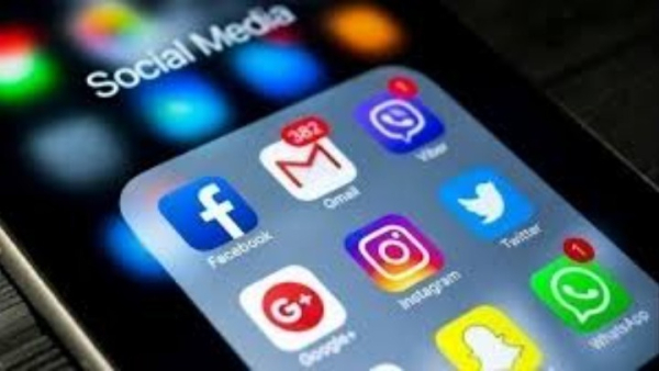 Παγκόσμιος αντίκτυπος για το ελληνικό «Age Ban» στα social media: Τι μεταδίδουν τα διεθνή δίκτυα