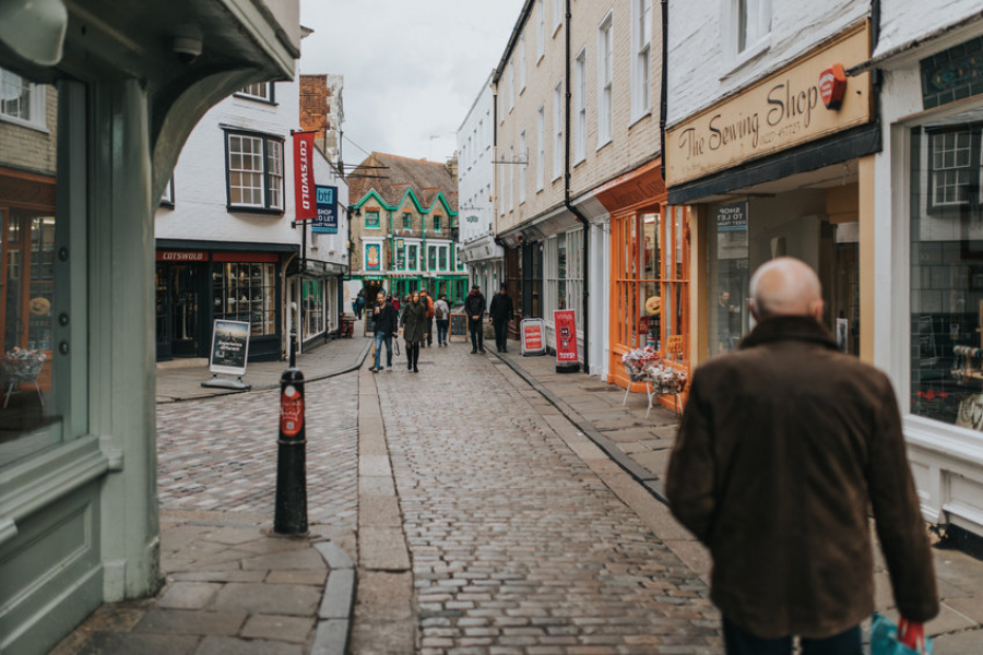 Βρετανία: Οι πολίτες αντιμέτωποι με «καταιγίδα» αυξήσεων φόρων, πληθωρισμού και ενεργειακής κρίσης