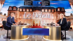 Γαλλία: Πιο πειστικός ο Μακρόν από τη Λεπέν στην τηλεμαχία, σύμφωνα με δημοσκόπηση