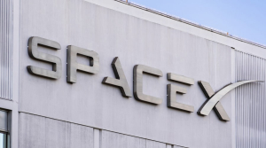 SpaceX: Η εταιρεία σχεδιάζει να πουλήσει δορυφορικές συνδέσεις λέιζερ