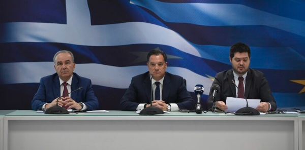 Από τη συνέντευξη τύπου: Από αριστερά, Νίκος Παπαθανάσης, Αδωνις Γεωργιάδης και Σωτήρης Αναγνωστόπουλος .