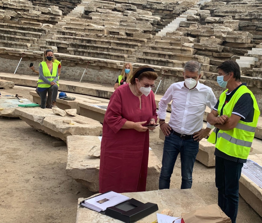 ΥΠΠΟΑ: Αυτοψία της Λ. Μενδώνη σε μνημεία σε Λάρισα, Τύρναβο, Ελασσόνα, Κιλελέρ