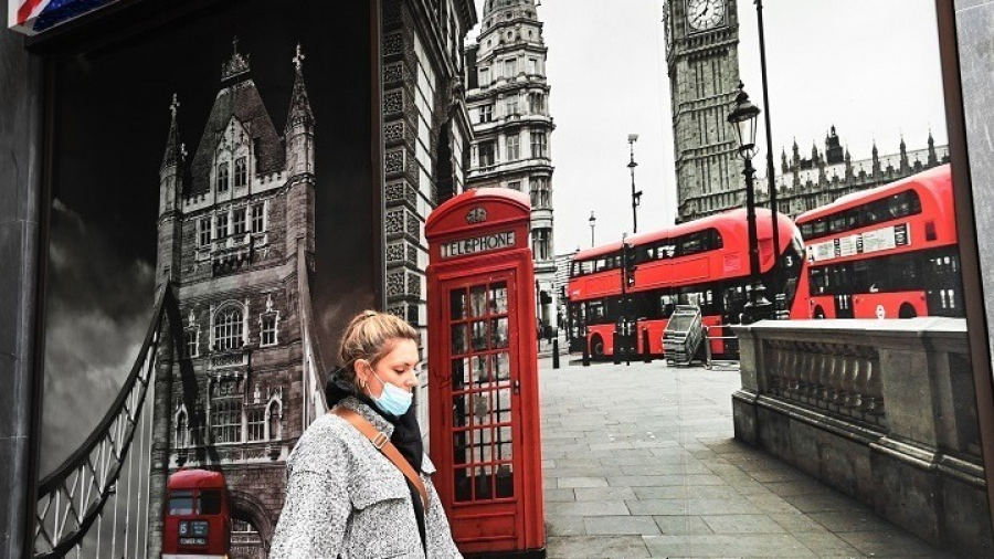 Βρετανία - κορονοϊός: Μειωμένος έως και 70% ο κίνδυνος νοσηλείας από την Όμικρον