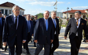 Μήνυμα Καραμανλή σε Μητσοτάκη για Σαμαρά: «Να μην διαγράφουμε τους πιο έμπειρους και να τους ακούμε»