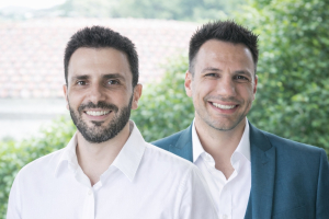 Από αριστερά: Αντώνης Νικητάκης, Συνιδρυτής και CEO της ALTHEXIS, Θανάσης Παπαθανασίου, συνιδρυτής &amp; Chief Technology Officer της Althexis