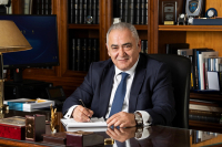 Επίτιμος Διδάκτορας του Πανεπιστημίου Πειραιά αναγορεύεται ο Γιάννης Χατζηθεοδοσίου