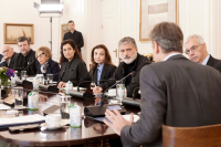 Σύσκεψη στο Μέγαρο Μαξίμου υπό τον πρωθυπουργό για την Ανώτατη Σχολή Παραστατικών Τεχνών