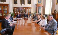 ΕΚΠΑ–Exeter: Πρωτοποριακή συμφωνία για το πρώτο Ευρωπαϊκό διπλό πτυχίο στην ιατρική