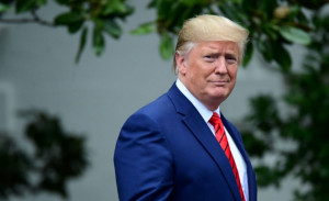 Τραμπ: Ενεργοποίησε πεδίο ανάρτησης σχολίων στην προσωπική του ιστοσελίδα