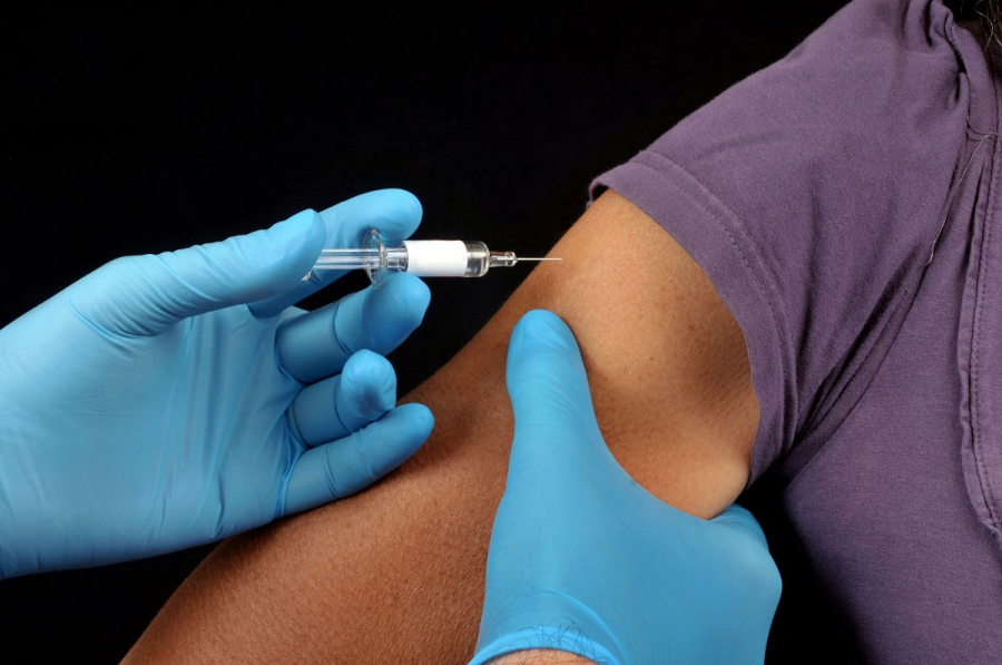 Οδηγίες για πλήρως εμβολιασμένους που θα έρθουν σε επαφή με κρούσμα