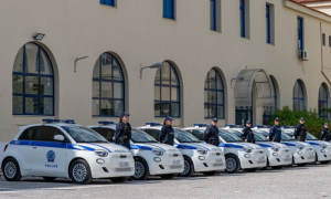 Δωρεά ηλεκτρικών οχημάτων από τη ΔΕΗ στην ΕΛΑΣ