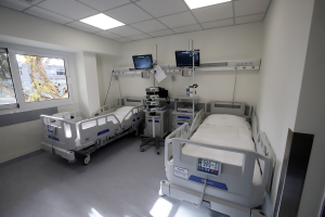 ΕΝΙΘ: Ζητά διπλασιασμό μισθών και ιατρικού προσωπικού στα νοσοκομεία