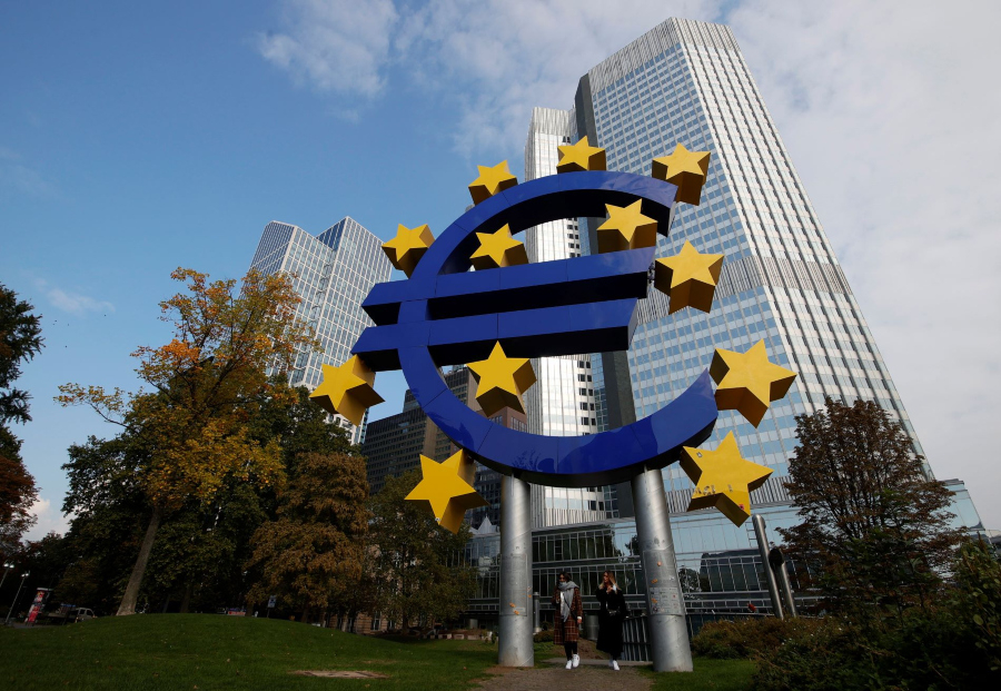 ΕΚΤ: Δυναμική χρήση της τεχνητής νοημοσύνης από ελληνικές βιομηχανικές και εμπορικές επιχειρήσεις