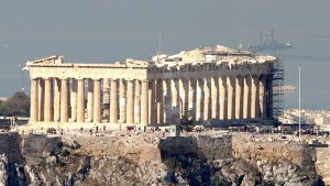 Γαλλία: Η UNESCO να επαναφέρει το ζήτημα της επιστροφής των Μαρμάρων του Παρθενώνα στην Ελλάδα