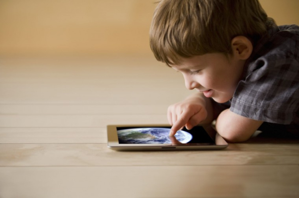 Βρετανία: Το 1/3 των παιδιών ηλικίας 5 με 7 ετών χρησιμοποιεί τα μέσα κοινωνικής δικτύωσης χωρίς επίβλεψη