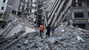 Κομμένη στα δύο η Γάζα - Το Ισραήλ εντείνει τις επιδρομές