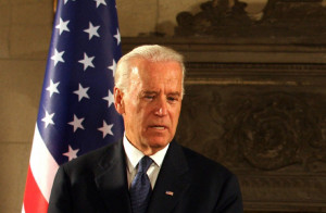 ΗΠΑ: Ο Τζο Μπάιντεν χαιρέτισε μια «μεγάλη μέρα» στον αγώνα εναντίον της πανδημίας