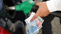 Fuel Pass 2: Εντός της ημέρας ή την Τετάρτη μπαίνουν τα λεφτά στους λογαριασμούς των δικαιούχων