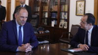 Ο Γεραπετρίτης στην Κύπρο: «Ιστορική ευκαιρία για λύση του Κυπριακού» - Συνάντηση με Ν. Χριστοδουλίδη