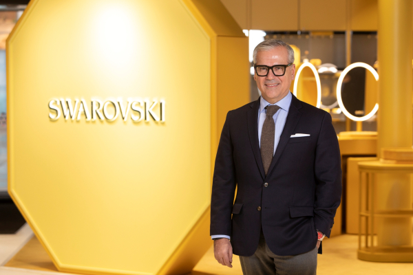 Swarovski: Ανάκαμψη εσόδων το 2023 - Ισχυρή αύξηση (+36%) της κερδοφορίας καταστημάτων