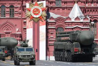 Μεντβέντεφ: Δικαιούμαστε να χρησιμοποιήσουμε πυρηνικά όπλα