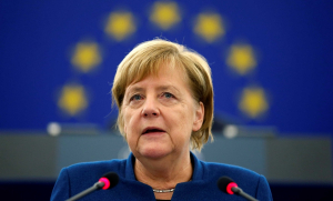 Μέρκελ σε Πούτιν: "Επεκτείνετε τη συμφωνία για το φυσικό αέριο με την Ουκρανία"