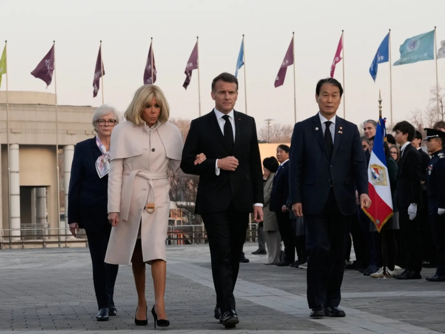 Μακρόν σε Τραμπ: «Δεν είναι σόου η διεθνής πολιτική – Χρειάζεται συνέπεια και σταθερότητα»