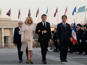 Μακρόν σε Τραμπ: «Δεν είναι σόου η διεθνής πολιτική – Χρειάζεται συνέπεια και σταθερότητα»