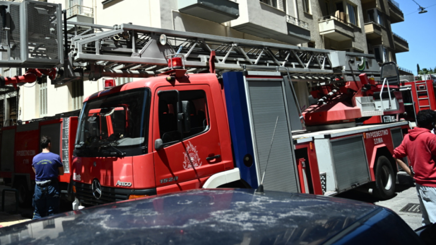 Φωτιά σε διαμέρισμα στα Πατήσια - Μία νεκρή και ένας άνδρας με εγκαύματα