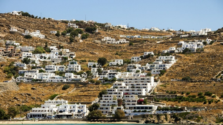 Αστυνομική επιχείρηση στην Πολεοδομία Μυκόνου - Σε εξέλιξη εισαγγελική έρευνα