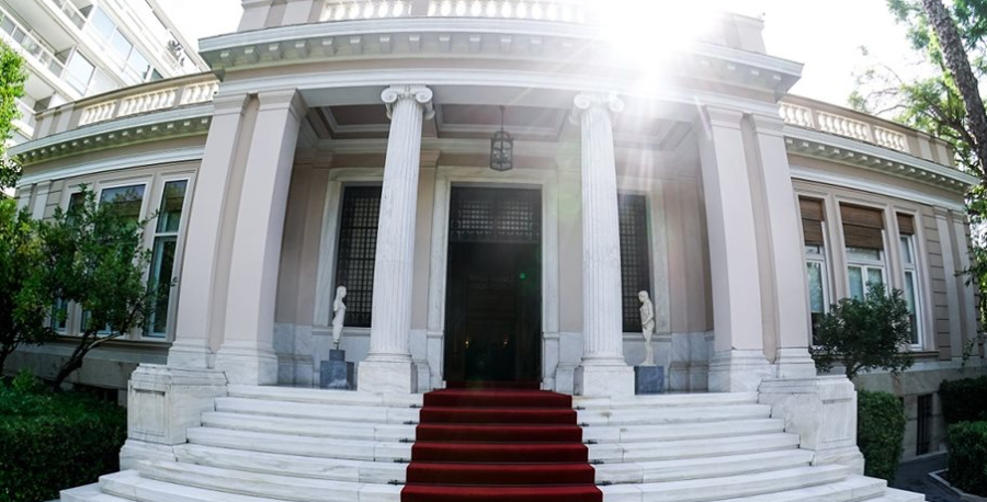 Προεκλογική σύσκεψη στο Μαξίμου