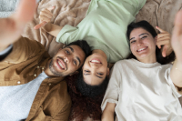 Στην συγκατοίκηση στρέφονται οι Έλληνες για να καταπολεμήσουν την ακρίβεια