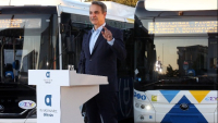 Μητσοτάκης: «Νέα λεωφορεία, νέοι συρμοί και συλλογικές συμβάσεις στις συγκοινωνίες» - «Το είπαμε, το κάναμε»