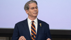 Ο υπουργός Οικονομικών Σκοτ Μπέσεντ