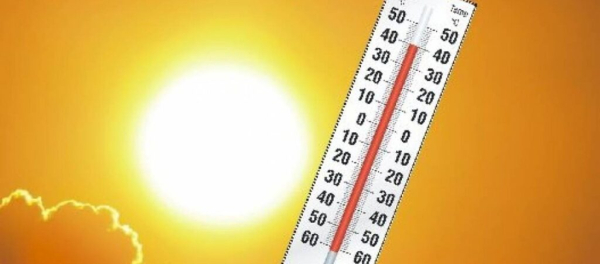 Στον κλοιό του καύσωνα η χώρα