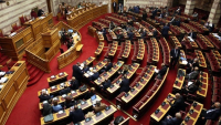 Βουλή: Υψηλοί τόνοι για την απόφαση του προεδρείου της Βουλής να διακόψει τη συνεδρίαση