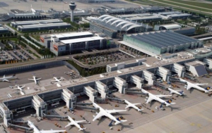 Γερμανία: Απεργία σε επτά μεγάλα αεροδρόμια - Τουλάχιστον 2.300 πτήσεις ακυρώνονται
