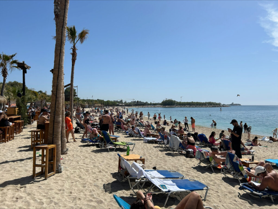 Ρεκόρ υψηλών θερμοκρασιών: Πού θα δείξει 31 βαθμούς ο υδράργυρος - Έρχεται νέα εισβολή αφρικανικής σκόνης