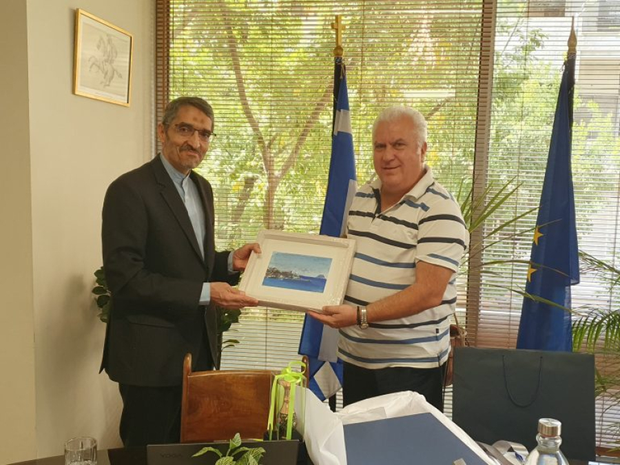 Συνάντηση μεταξύ του προέδρου του ΒΕΑ και του πρέσβη του Ιραν